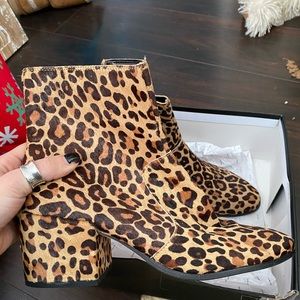 DOLCA VITA MAUDE LEOPARD BOOTIE 8.5